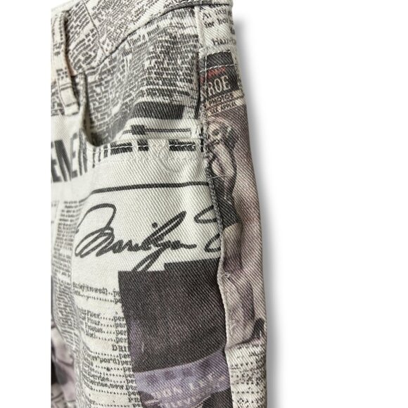 Forever 21 X Marilyn Monroe Newspaper Print Cropped Jeans - Picture 6 of 9